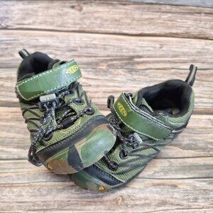 Kids Keen Shoe Camo Green Size 8